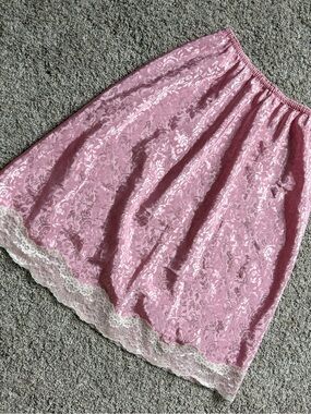 Lace Trim Pink Floral Midi Skirt